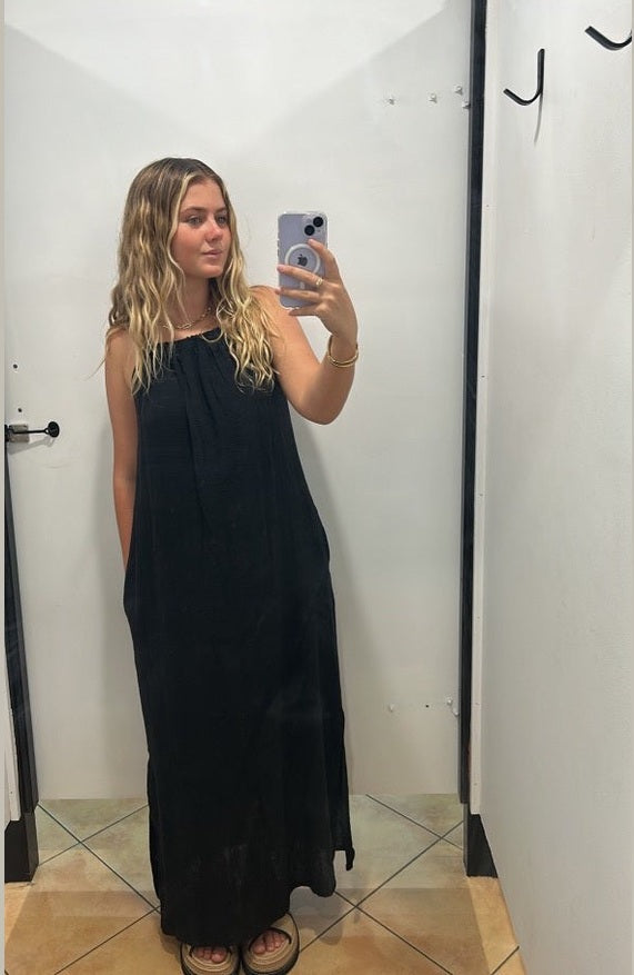 Somewhere Poppy Maxi Dress - Black