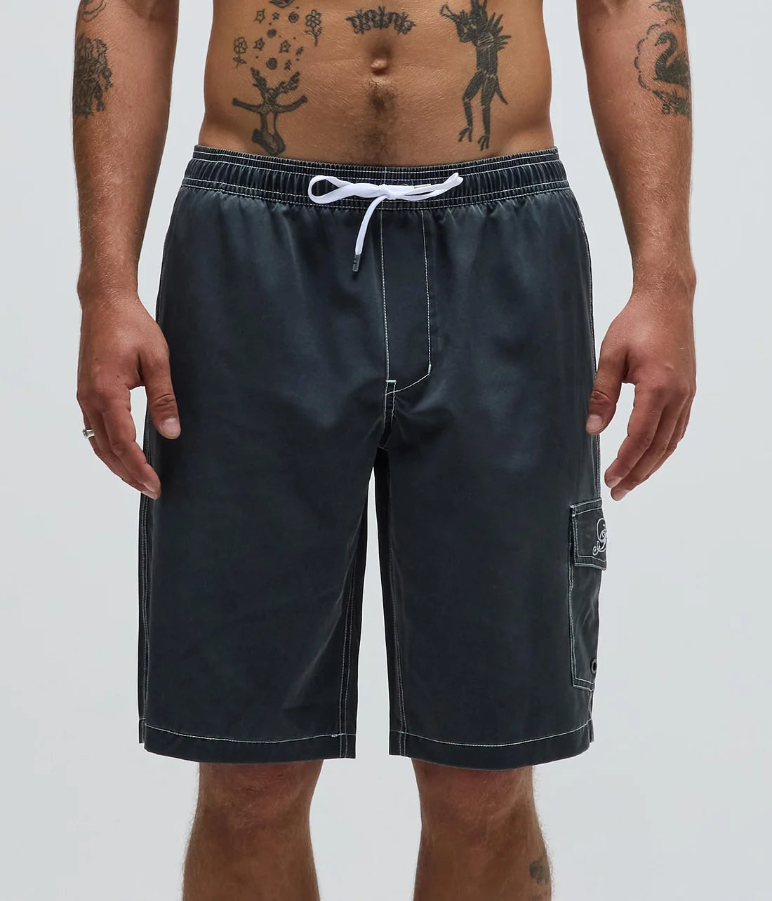 FORMER Swans cargo 21" swim trunk - Washed black