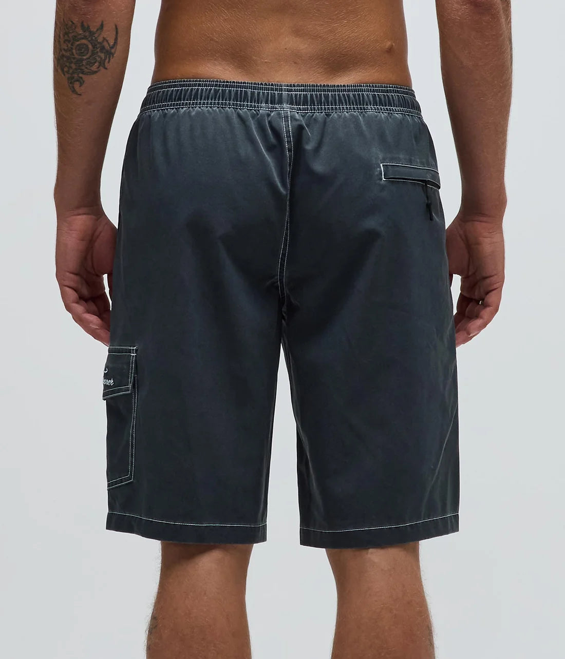 FORMER Swans cargo 21" swim trunk - Washed black