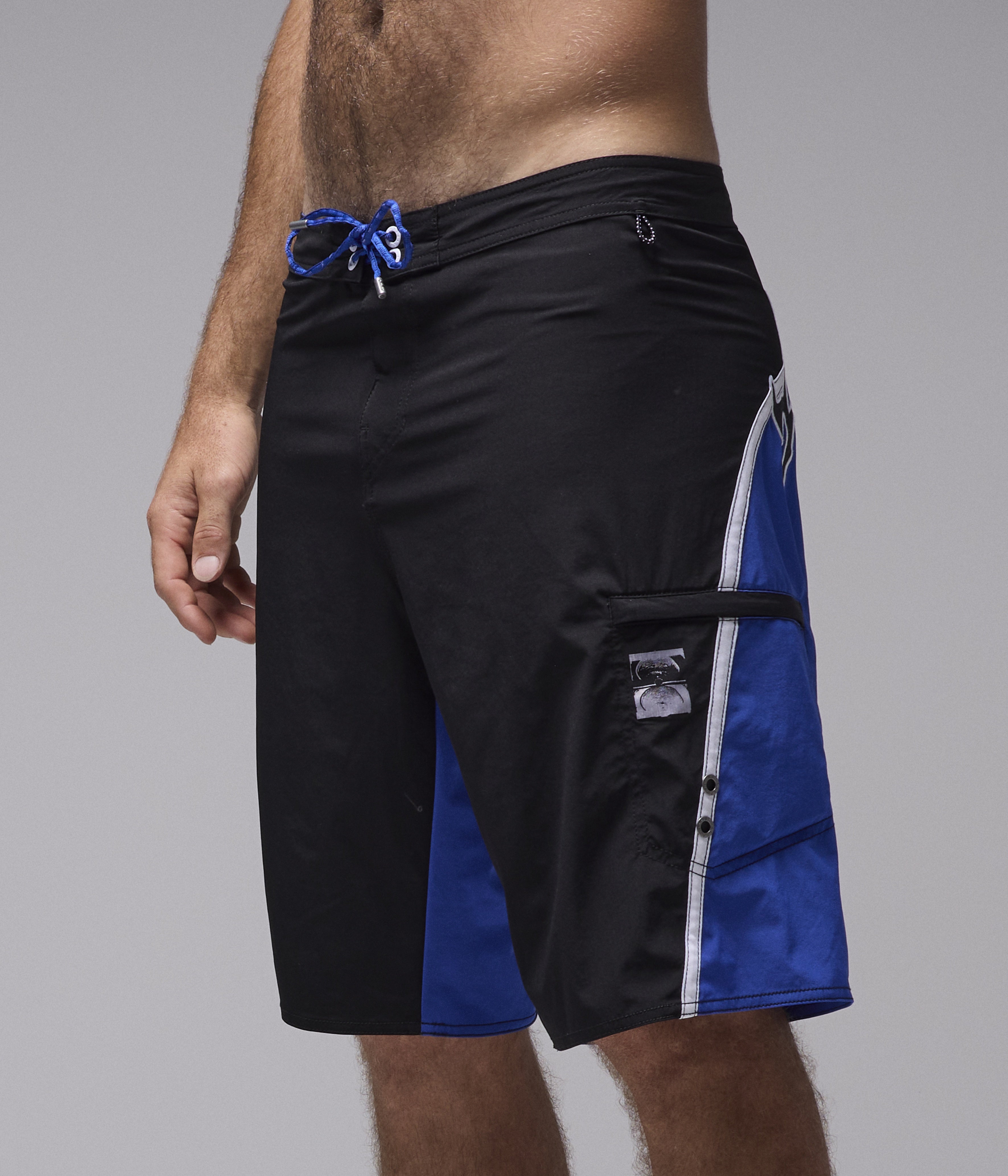 FORMER Proscription 21" trunk - Black