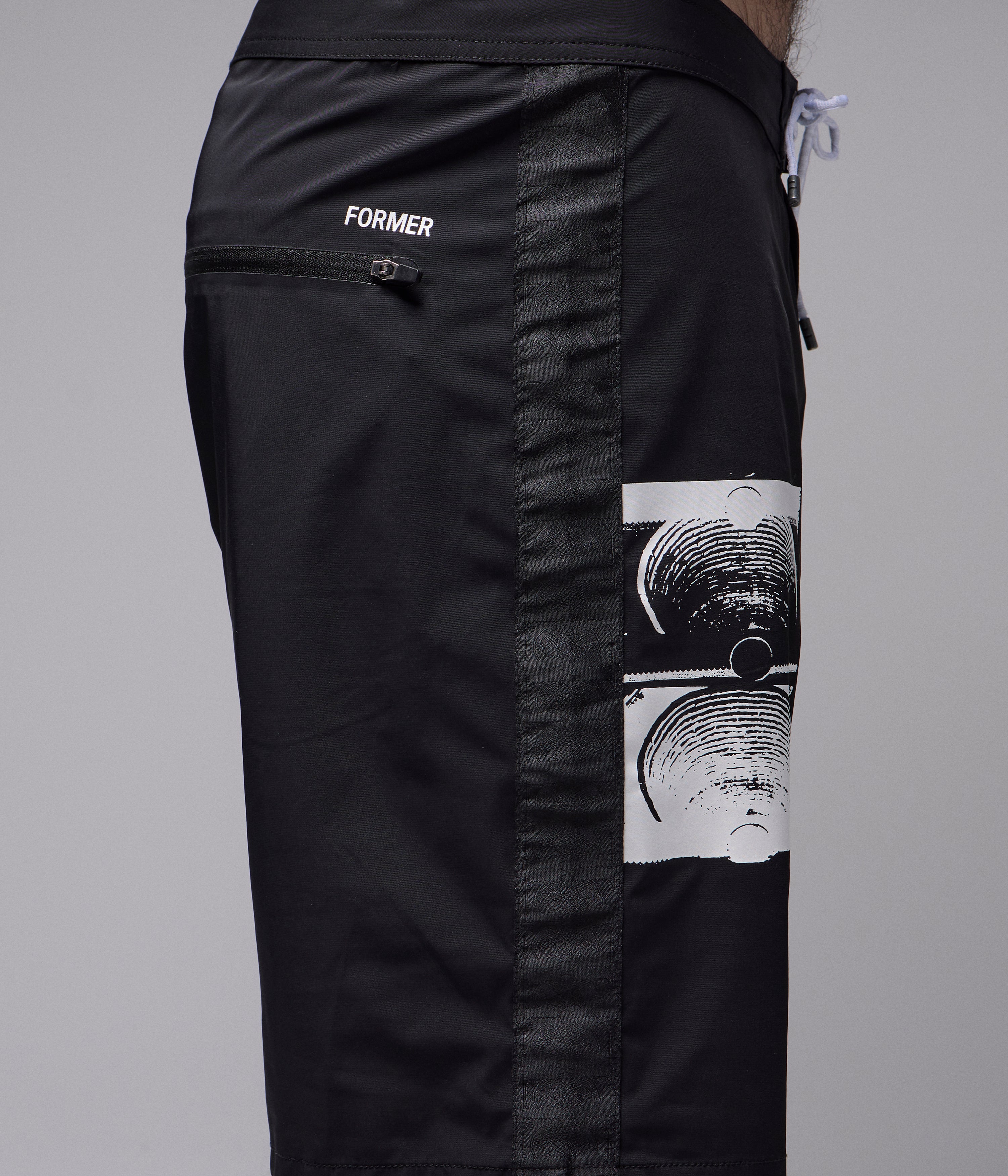 FORMER Militant 18.5" trunk - Black