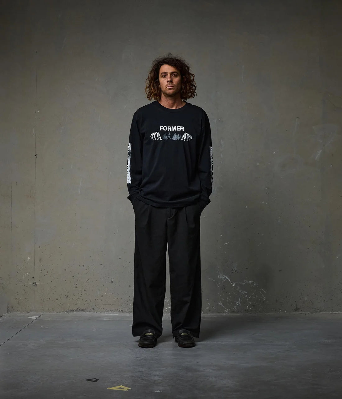FORMER Engineered ls t-shirt - Black