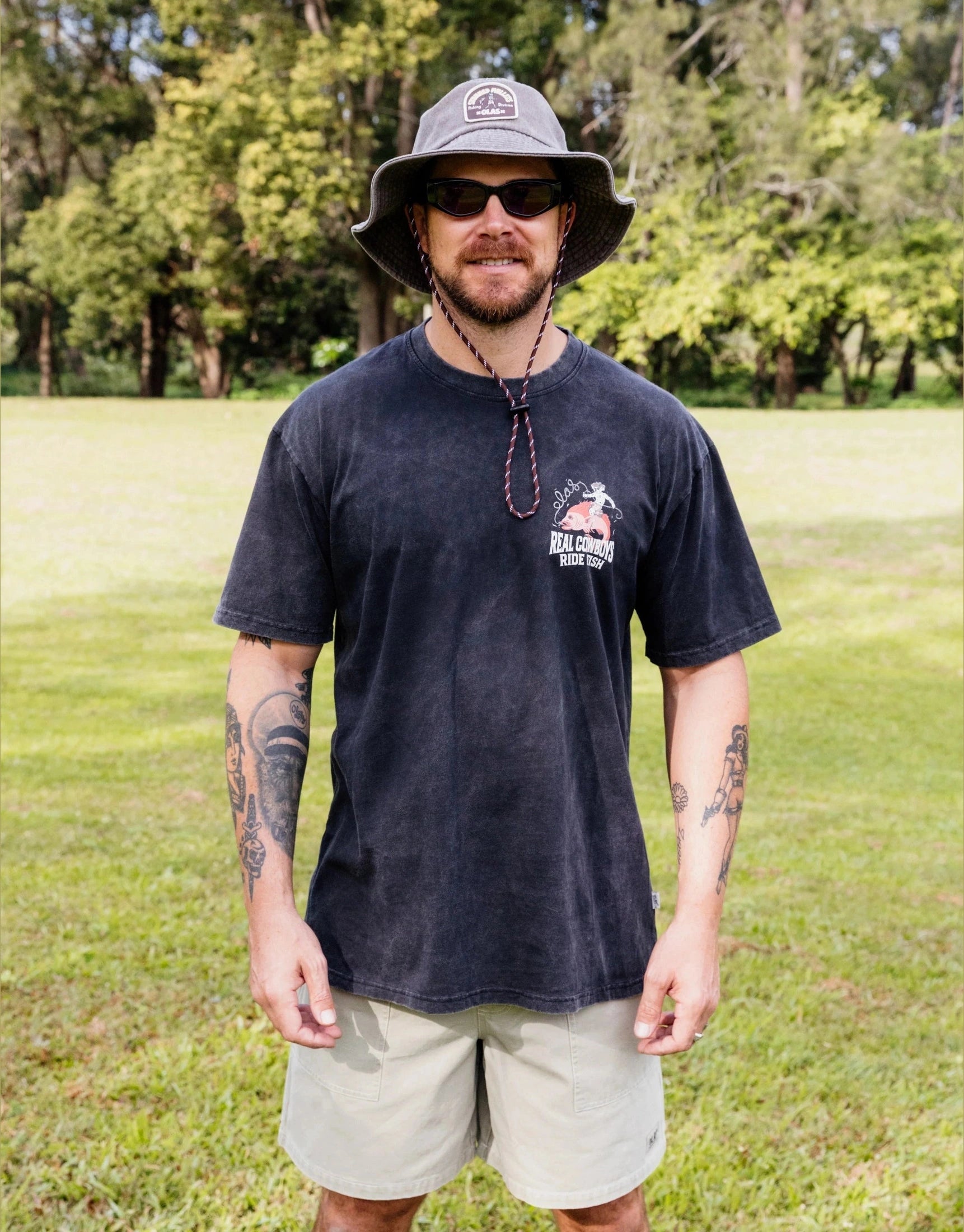 OLAS SUPPLY Real cowboys tee