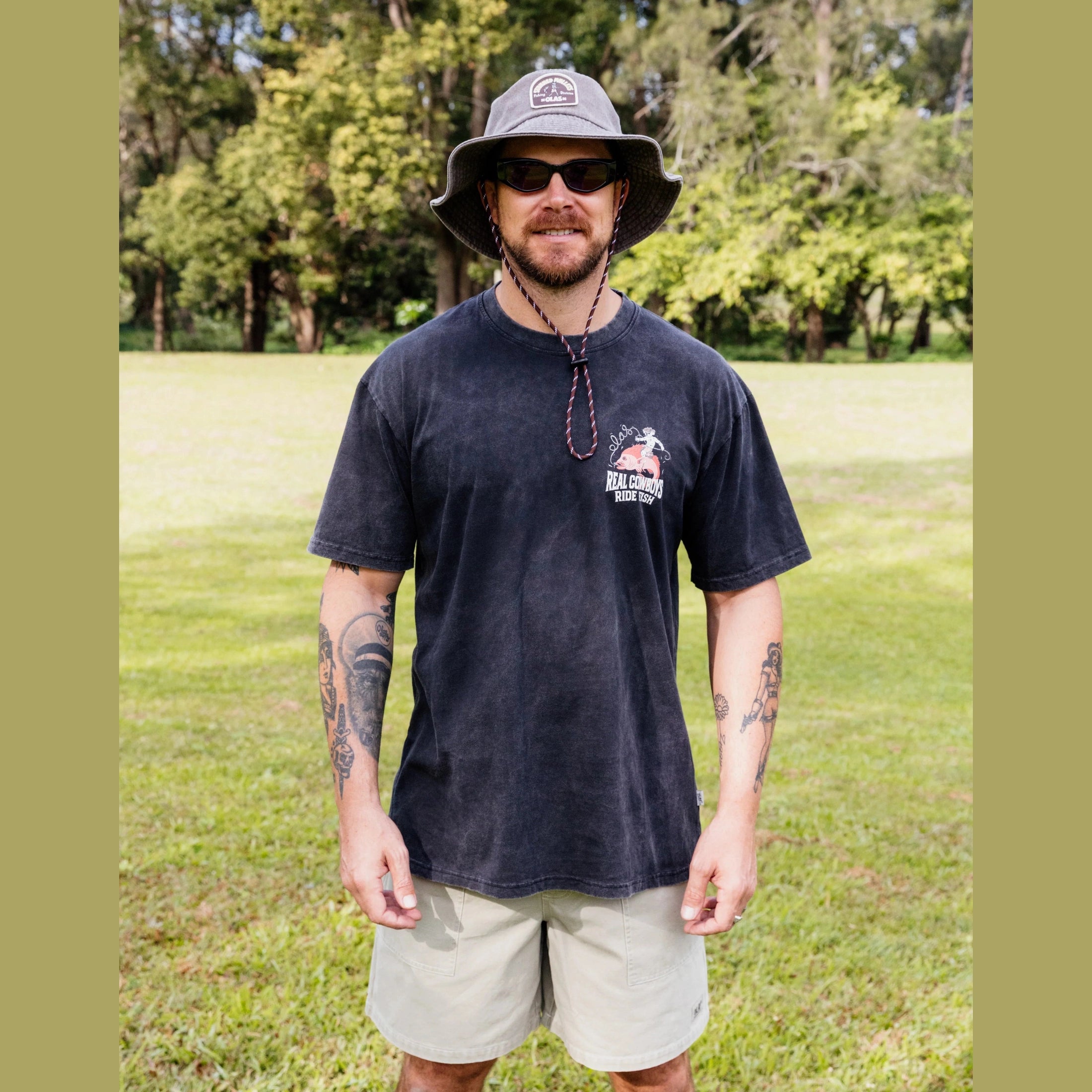 OLAS SUPPLY Real cowboys tee