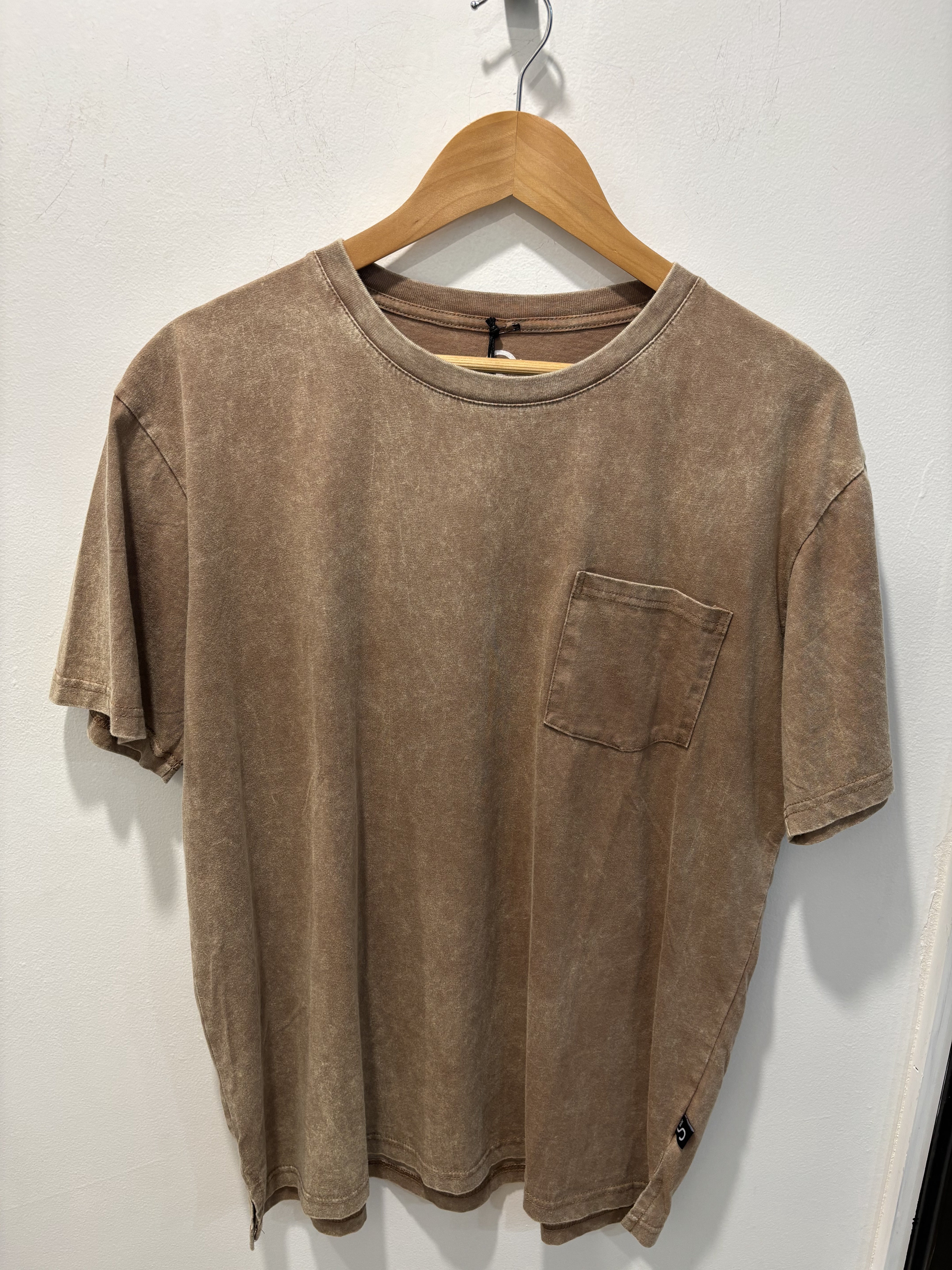 SBASIC Classic Pocket Tee – Brown