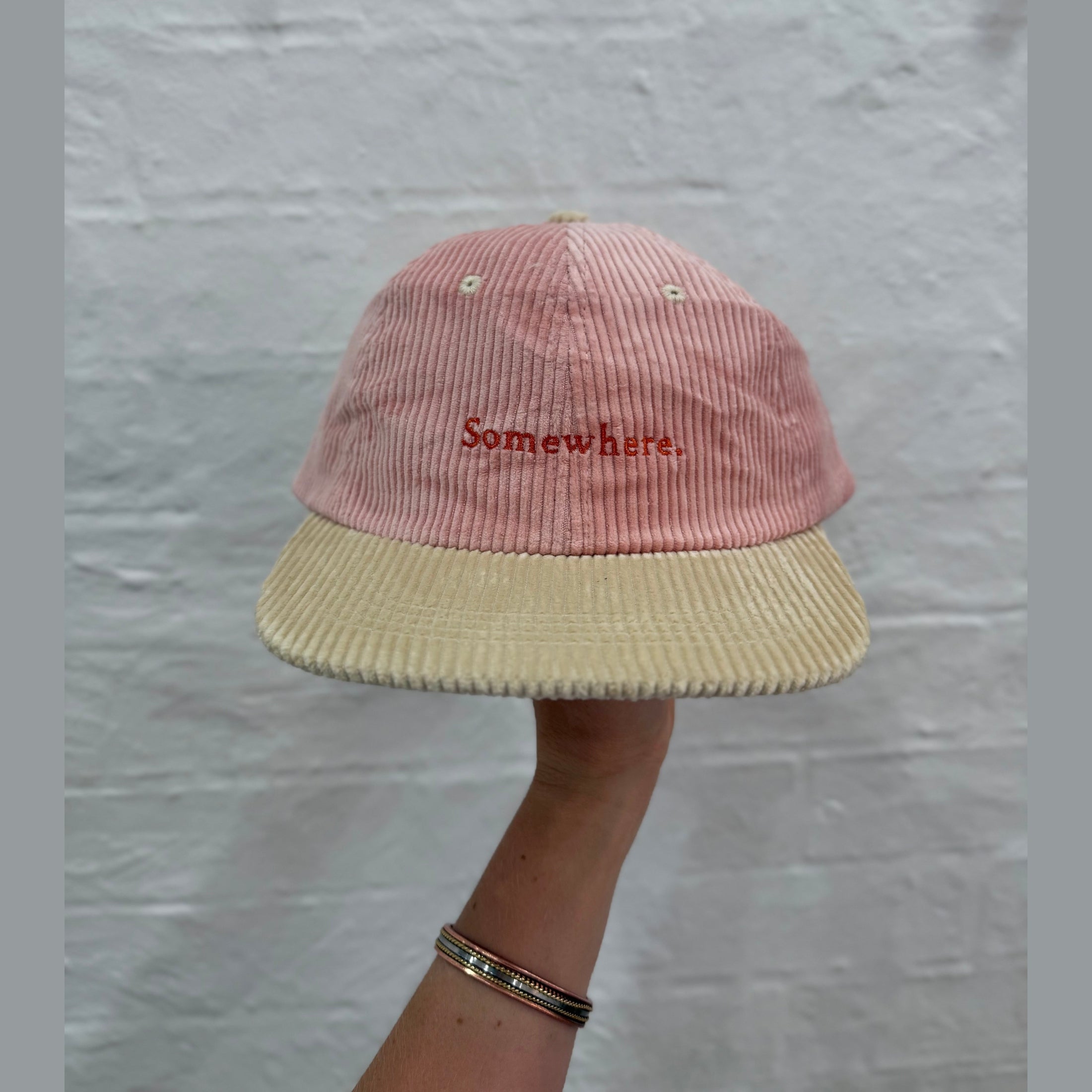 SOMEHWERE corduroy dad cap - Cream/Pink