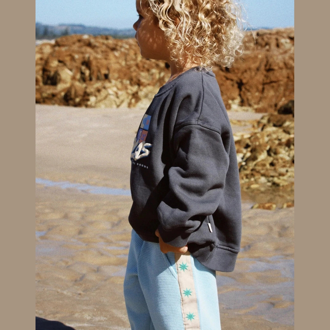 OLAS SUPPLY Retro Mini Crew