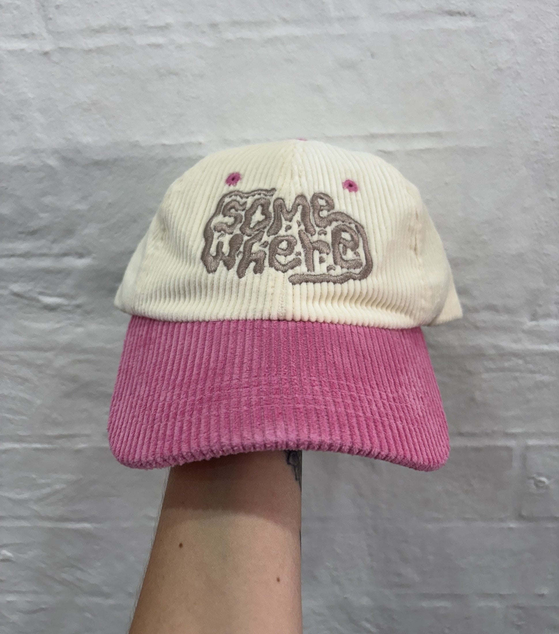SOMEWHERE Ripple corduroy dad cap - Pink