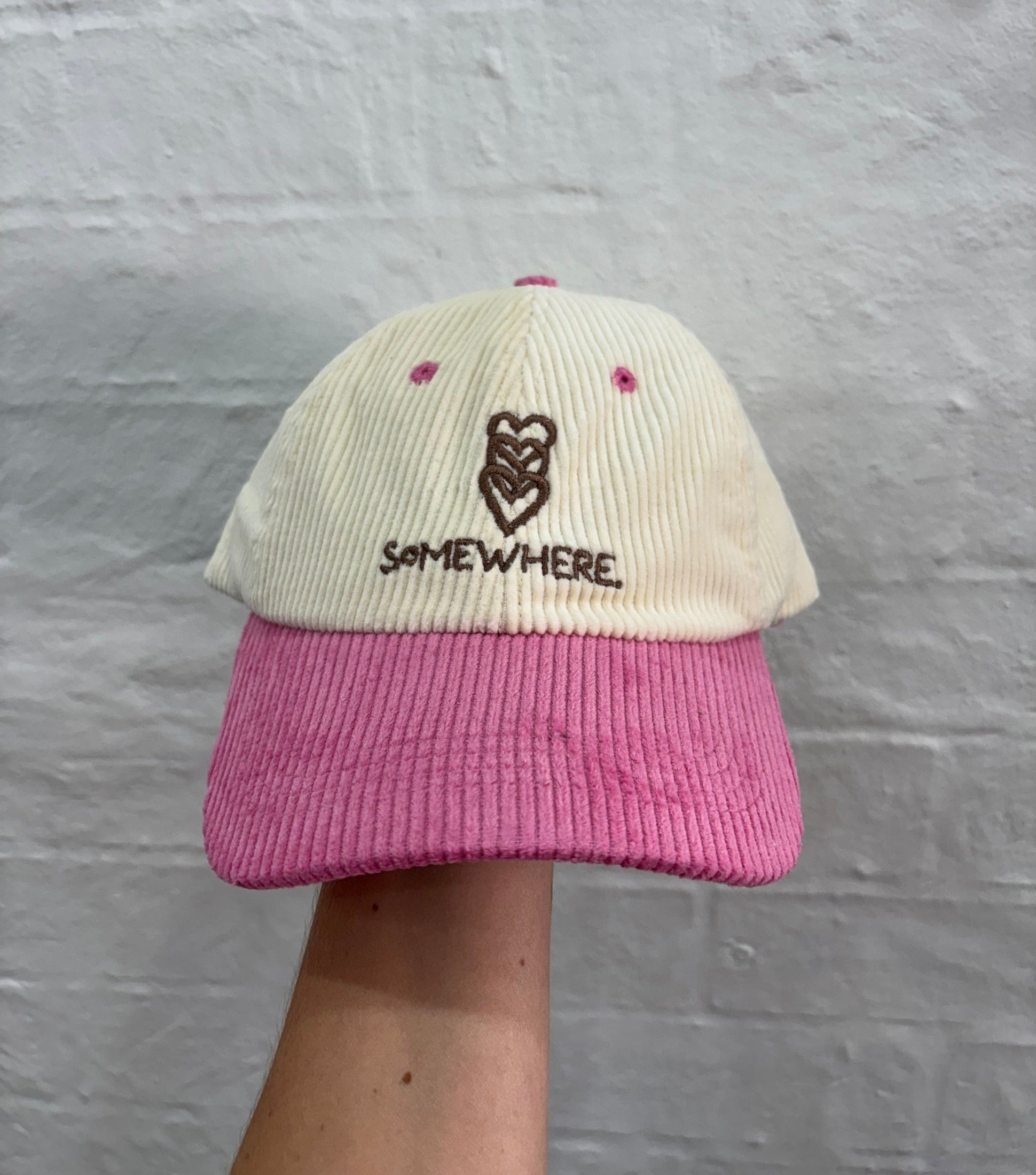 SOMEWHERE Hearts Corduroy cap - Pink