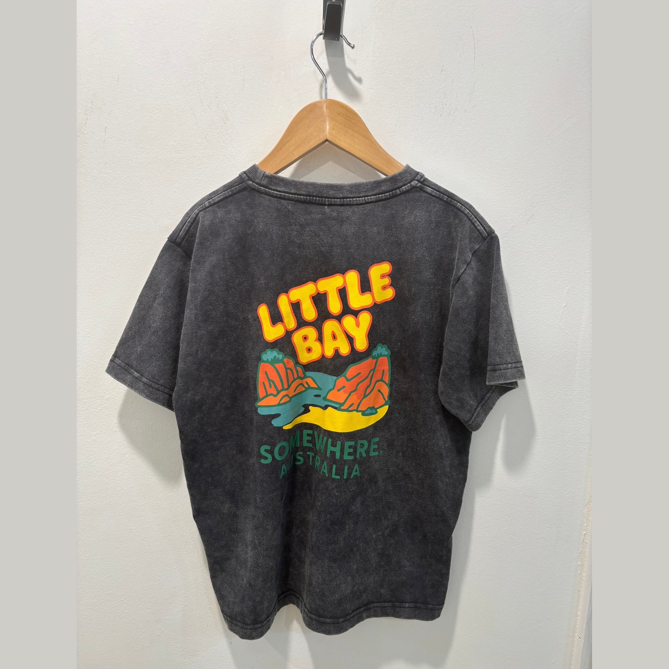 Somewhere Mini – Little Bay Tee – Washed Black