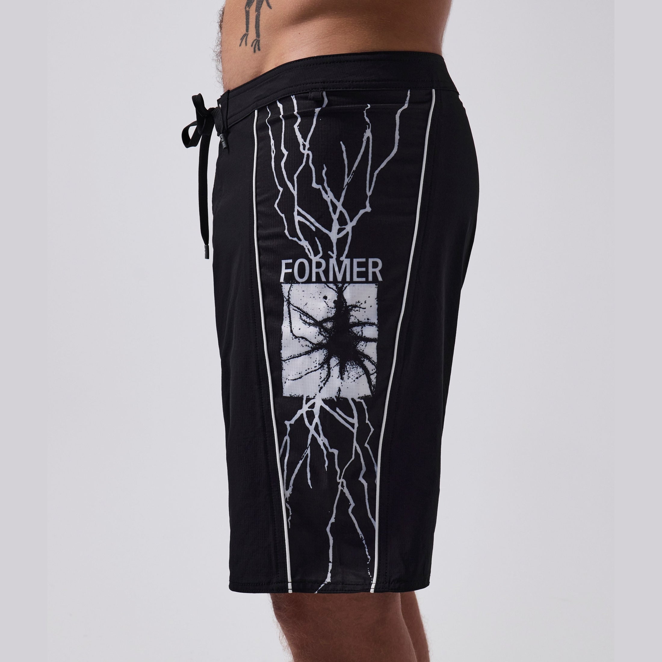 FORMER Void scrawl 20' trunk - Black