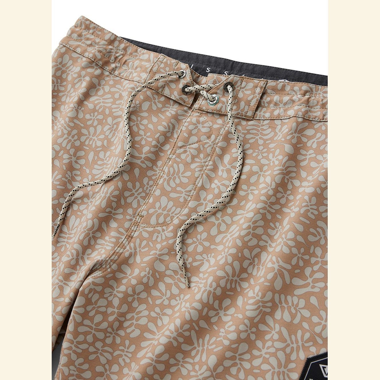 VISSLA Jardin 18.5" Boardshort - Husk