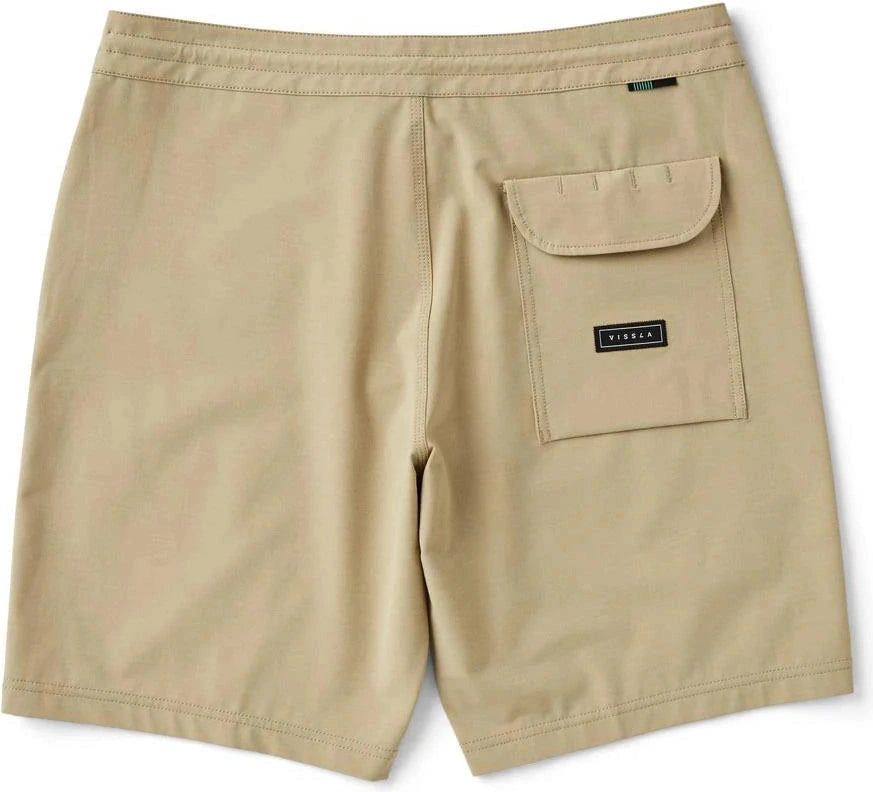 VISSLA Solid Sets 18.5" Boardshort - Khaki