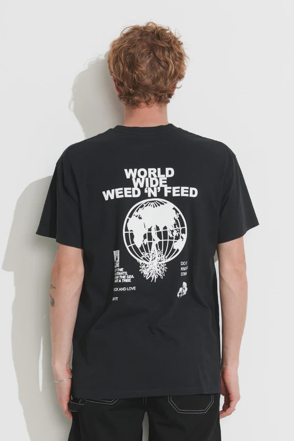 Misfit WORLD WIDE WEED 50-50 SS TEE - Pigment Black