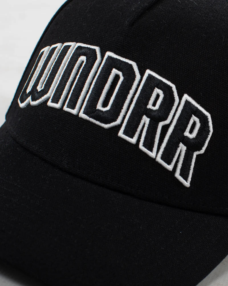 WNDRR Arch high rise cap - Black