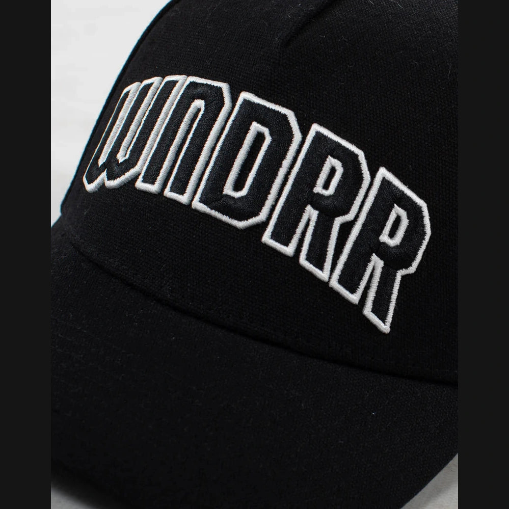 WNDRR Arch high rise cap - Black