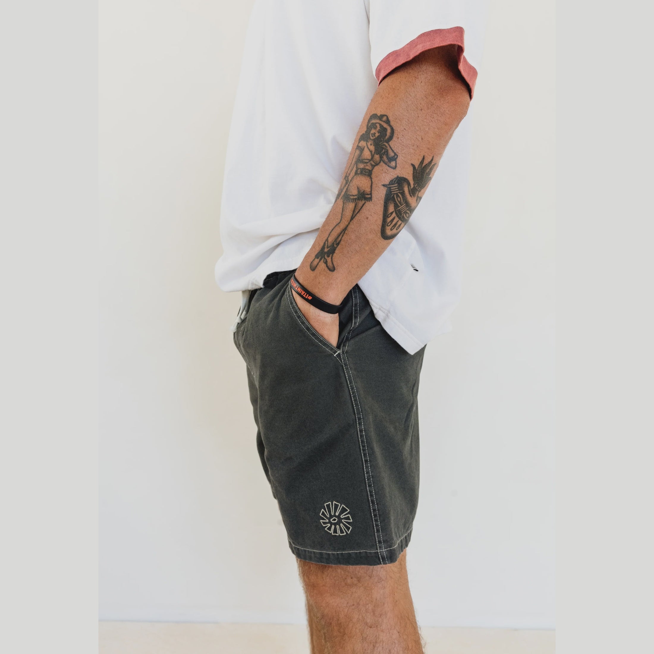 OLAS SUPPLY Social club walk short