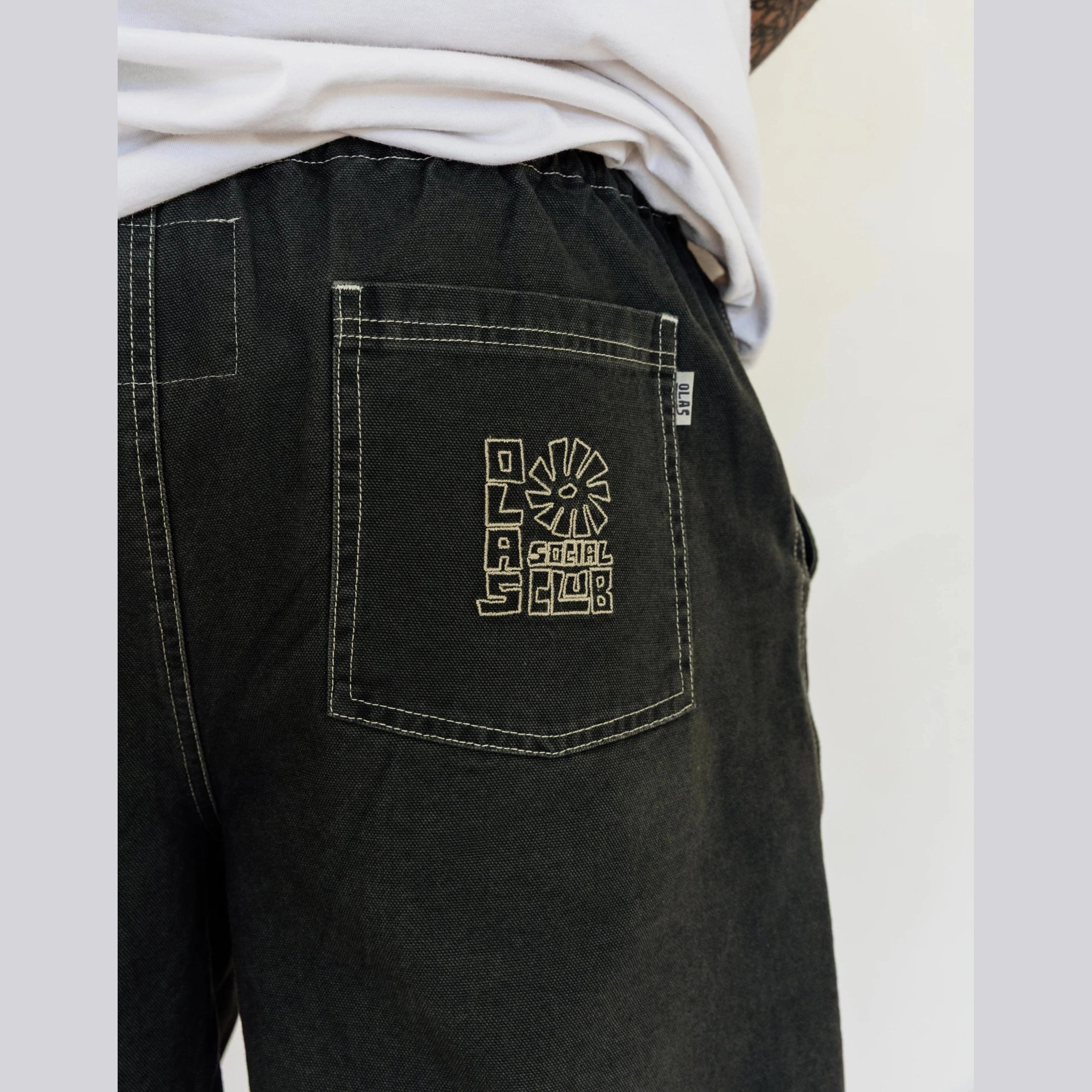 OLAS SUPPLY Social club walk short