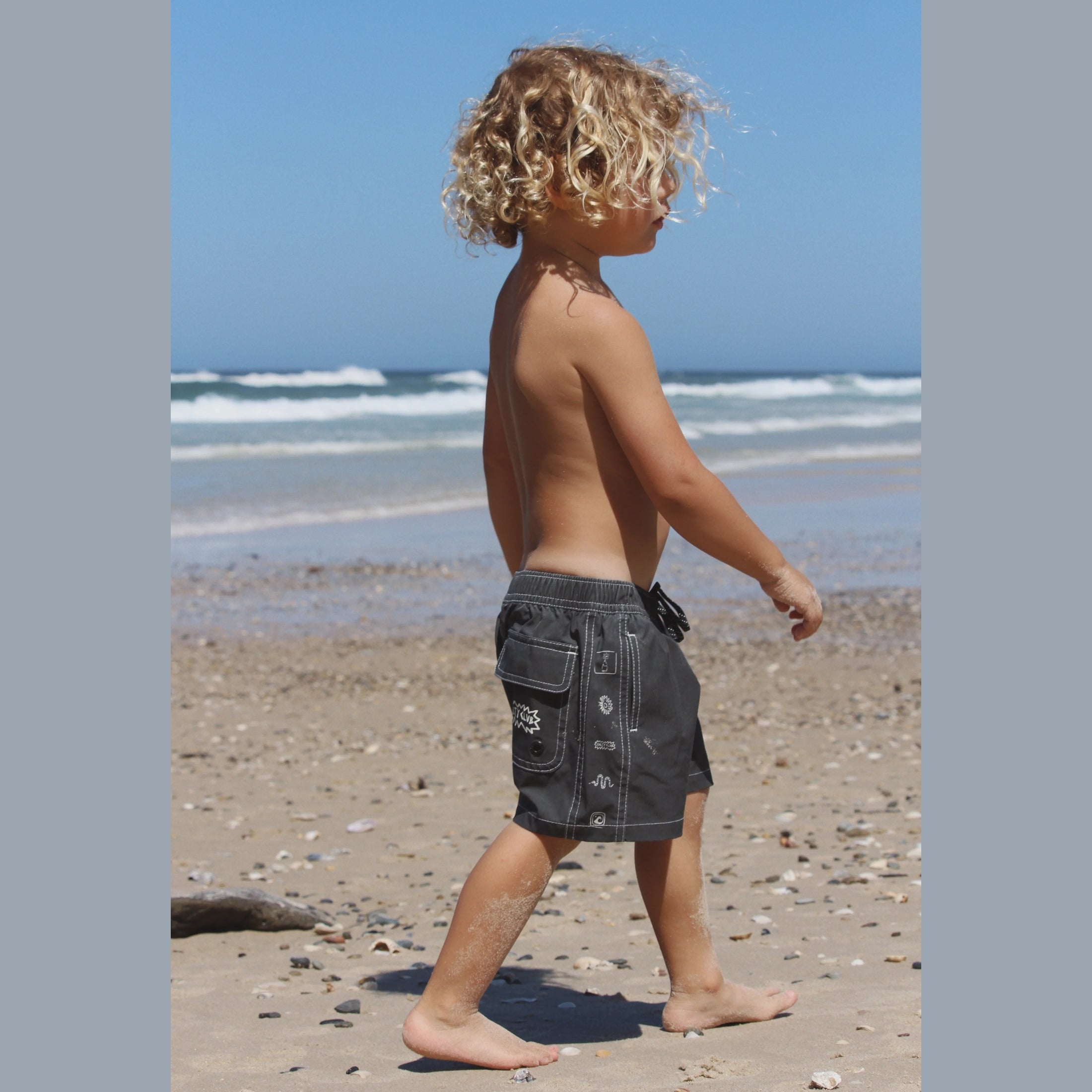 Olas - KERAMAS MINI BOARDSHORT - washed black