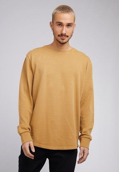 Silent theory curved hem crew mustard