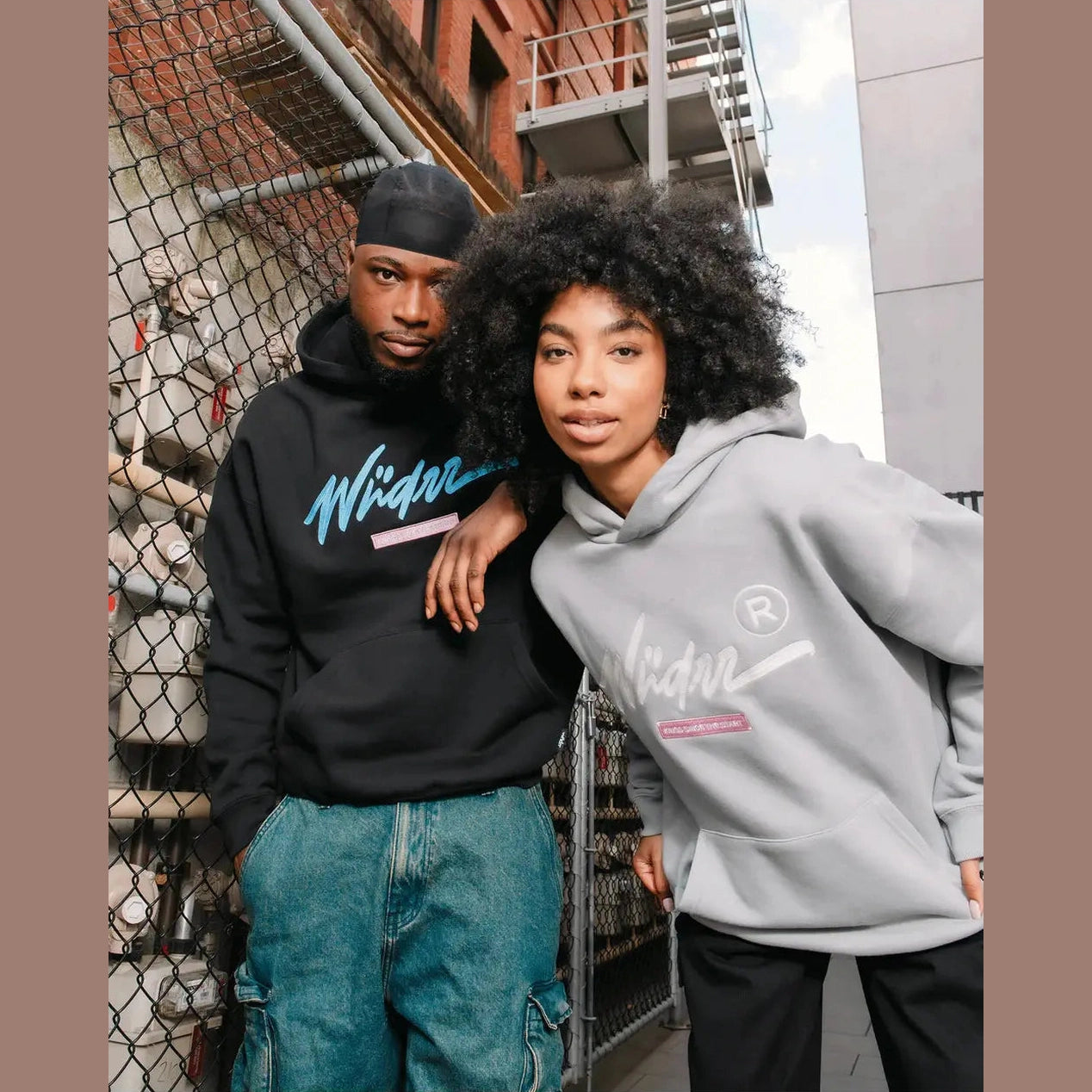 WNDRR Chain hood sweat - Cement grey
