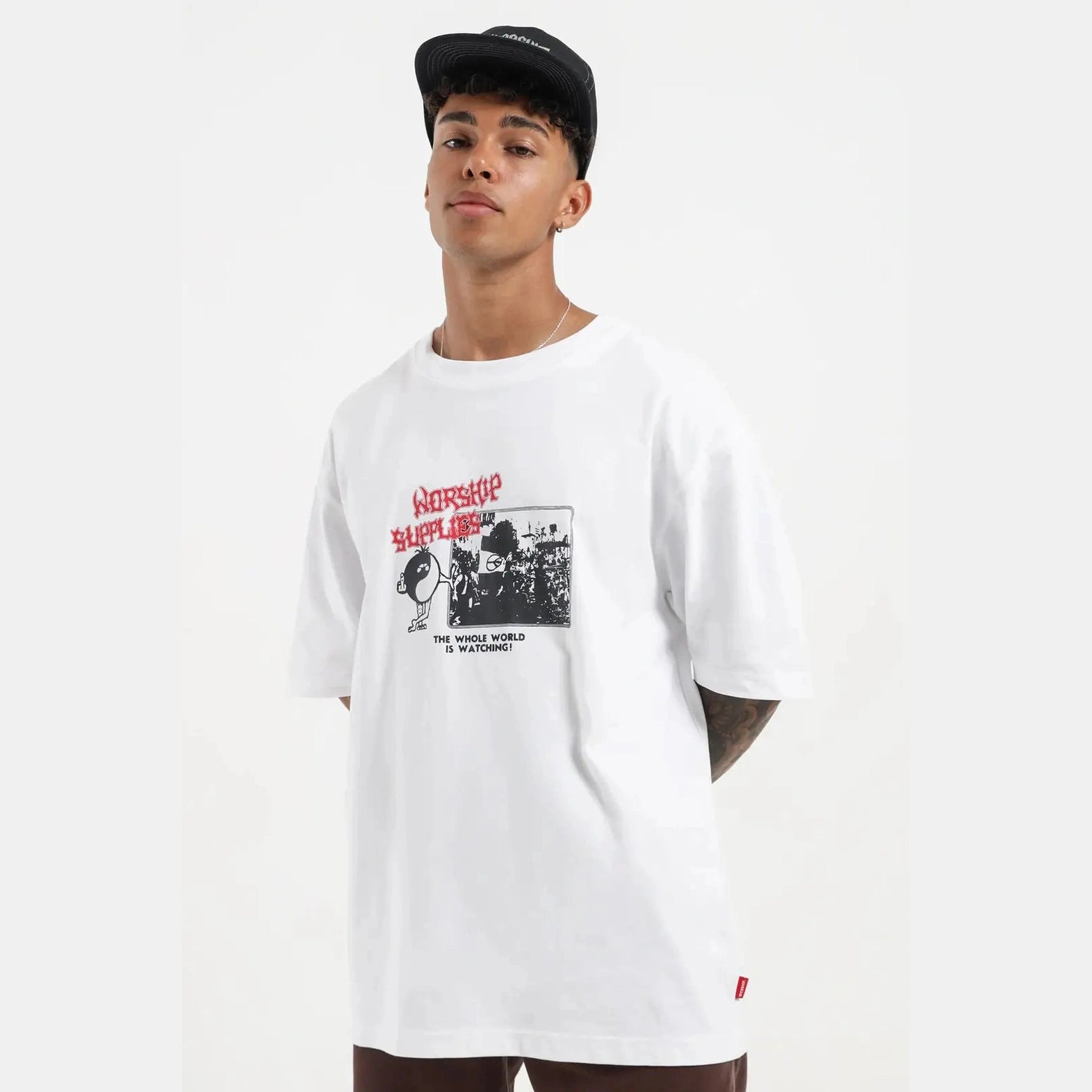 Worship everyones watching tee - white