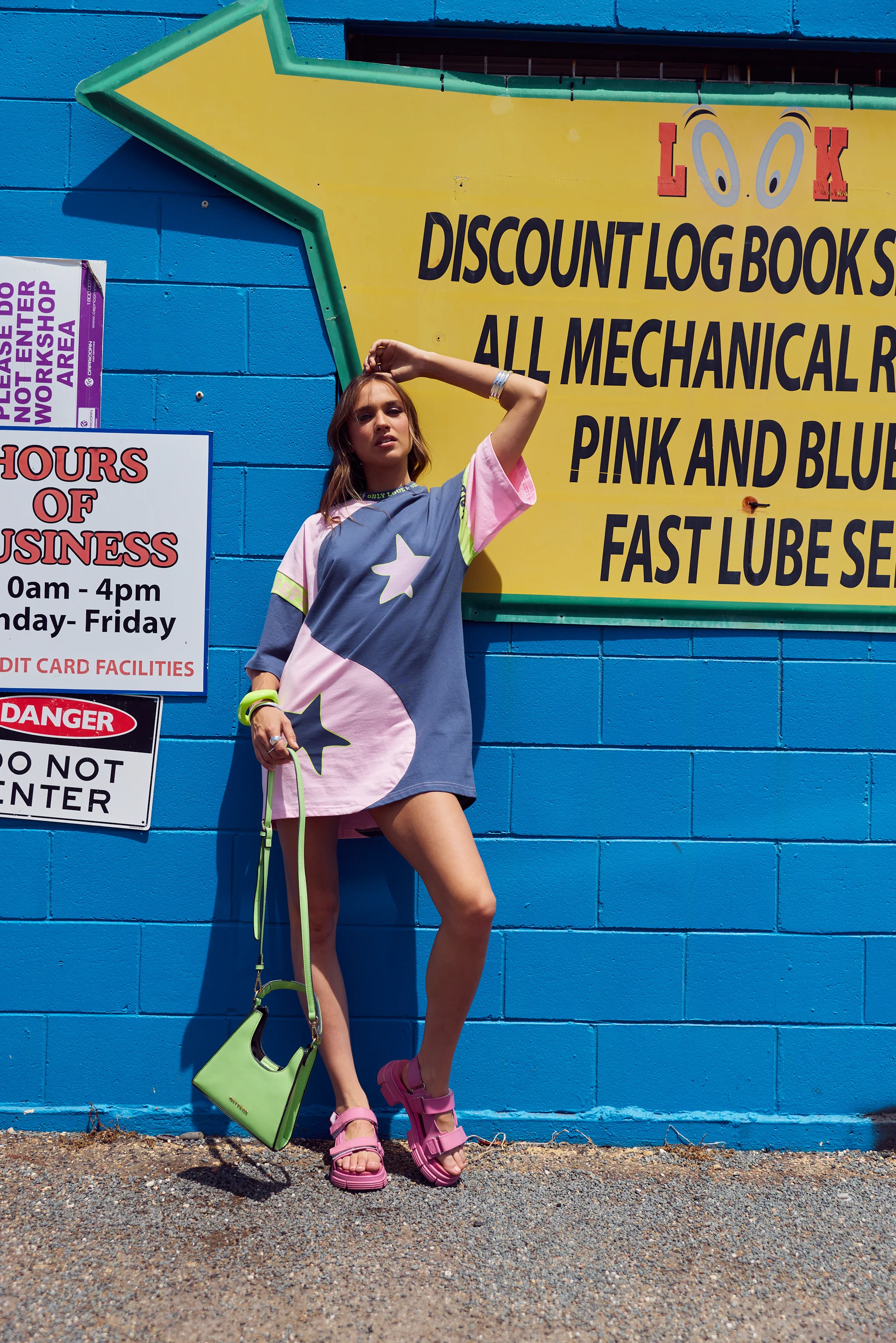 ONLY LOVERS LEFT Yin yang tee dress - Charcoal lime