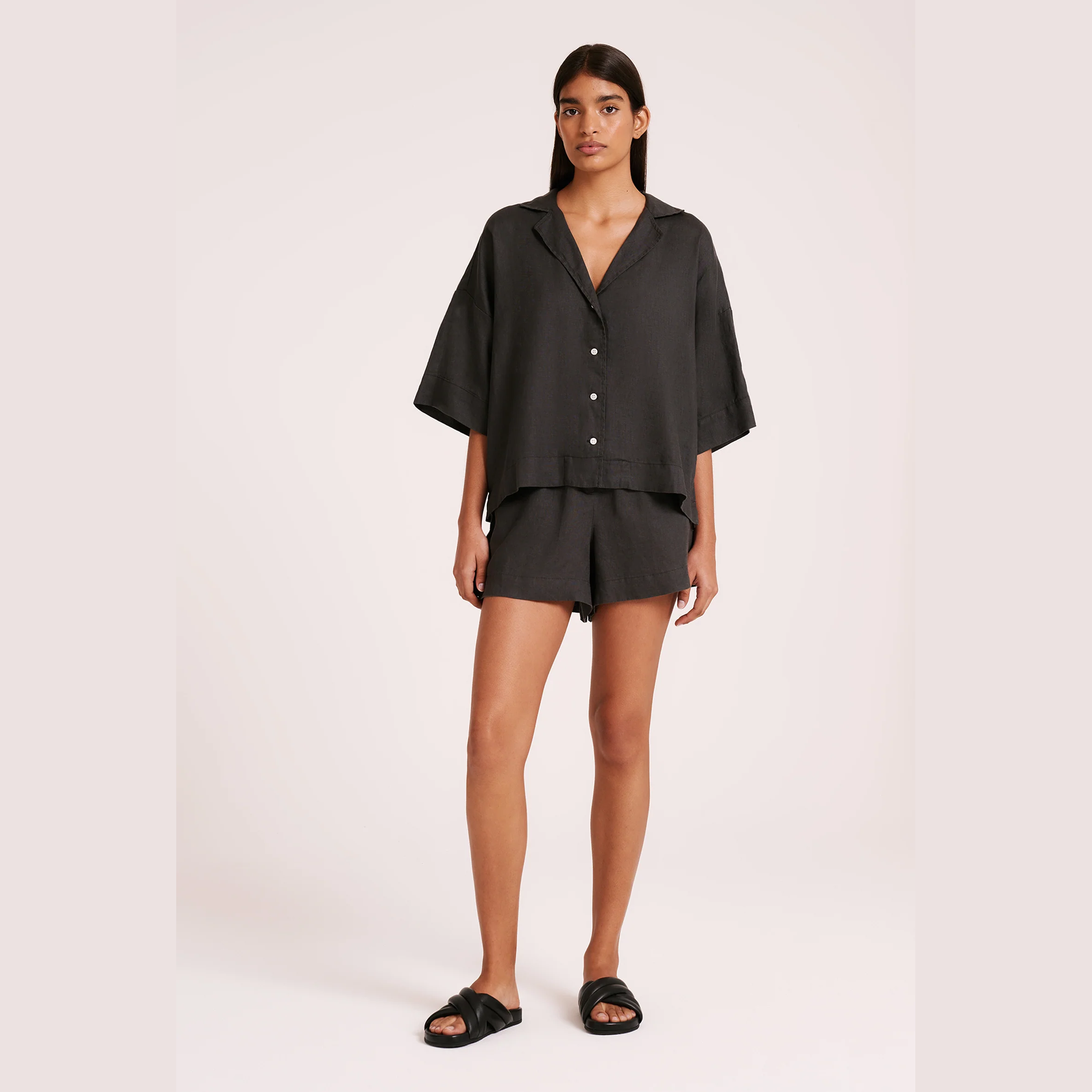 Nude lucy lounge linen short - coal