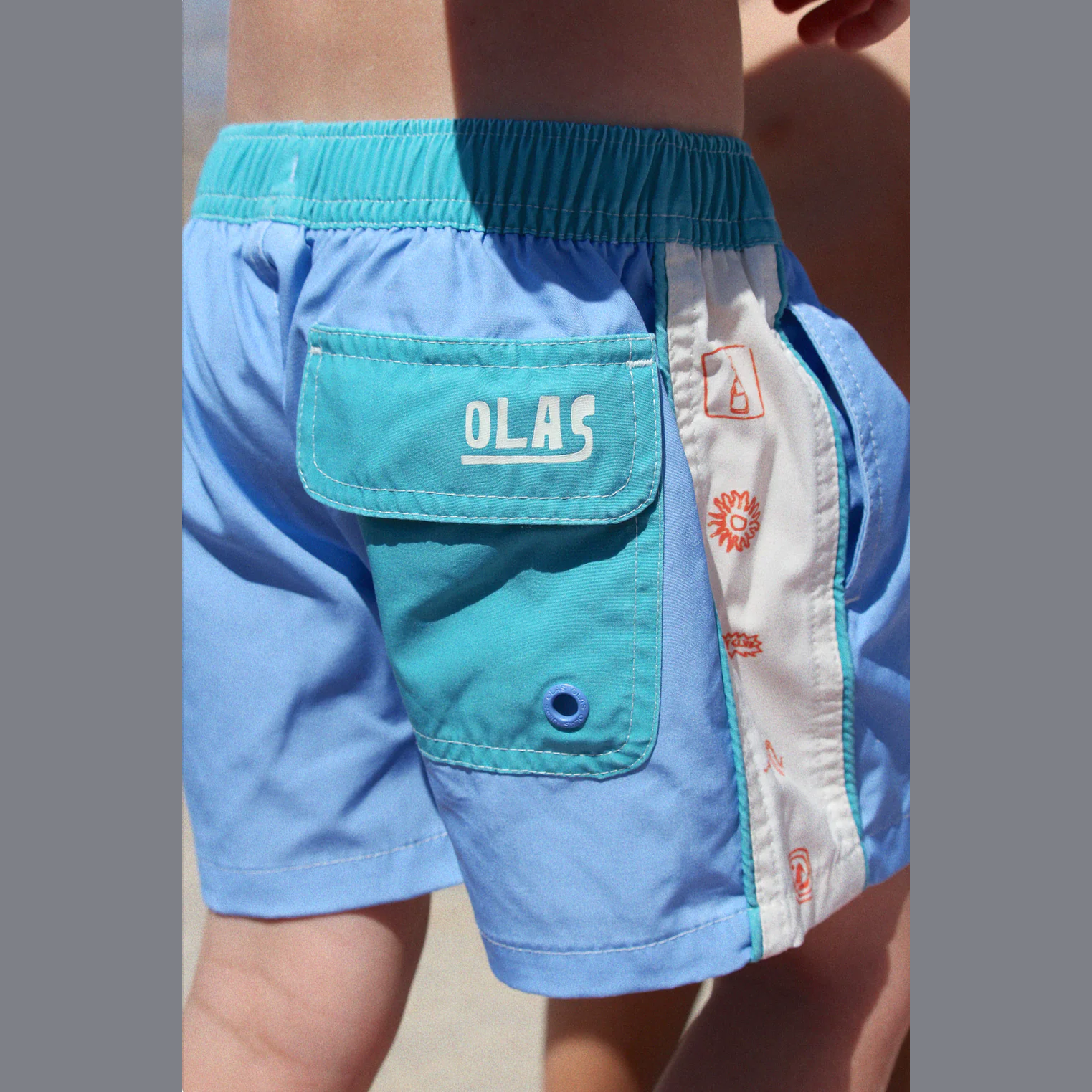 Olas - TWIN FIN MINI BOARDSHORT - Little boy blue
