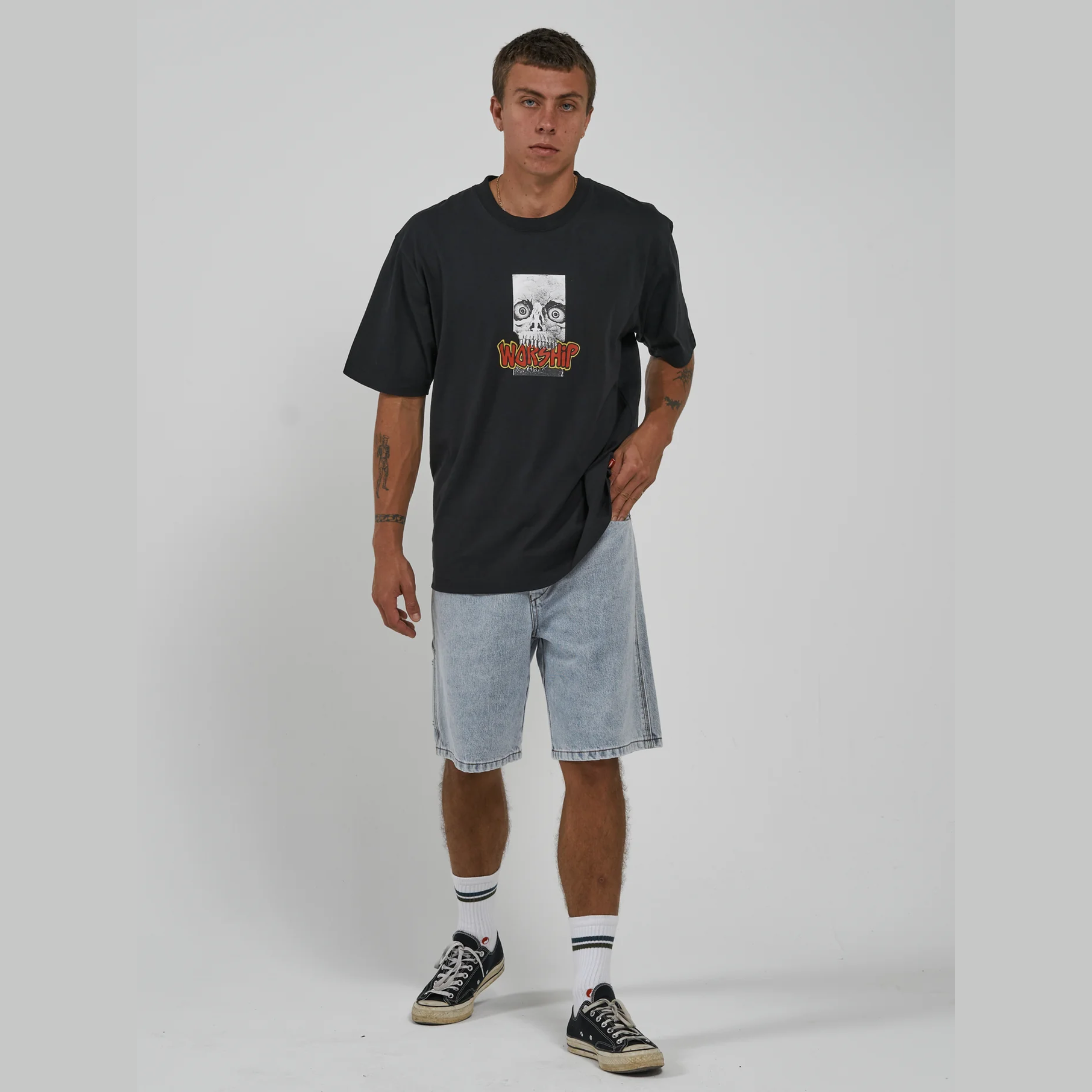 Worship crunch tee - washed black