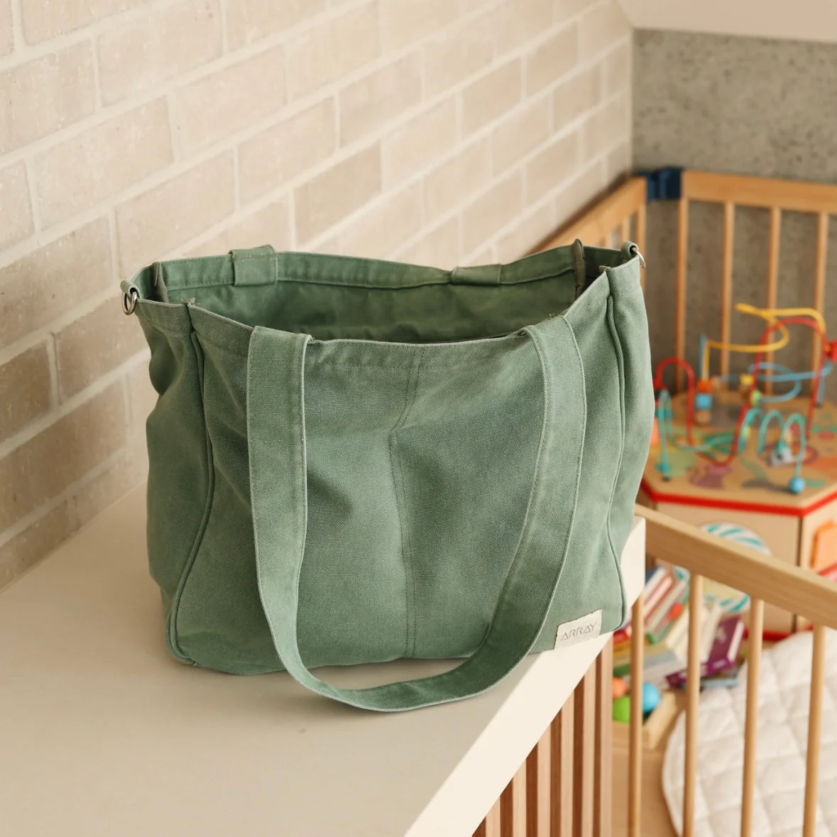 ARRAY Large Pocket Tote - Sea green