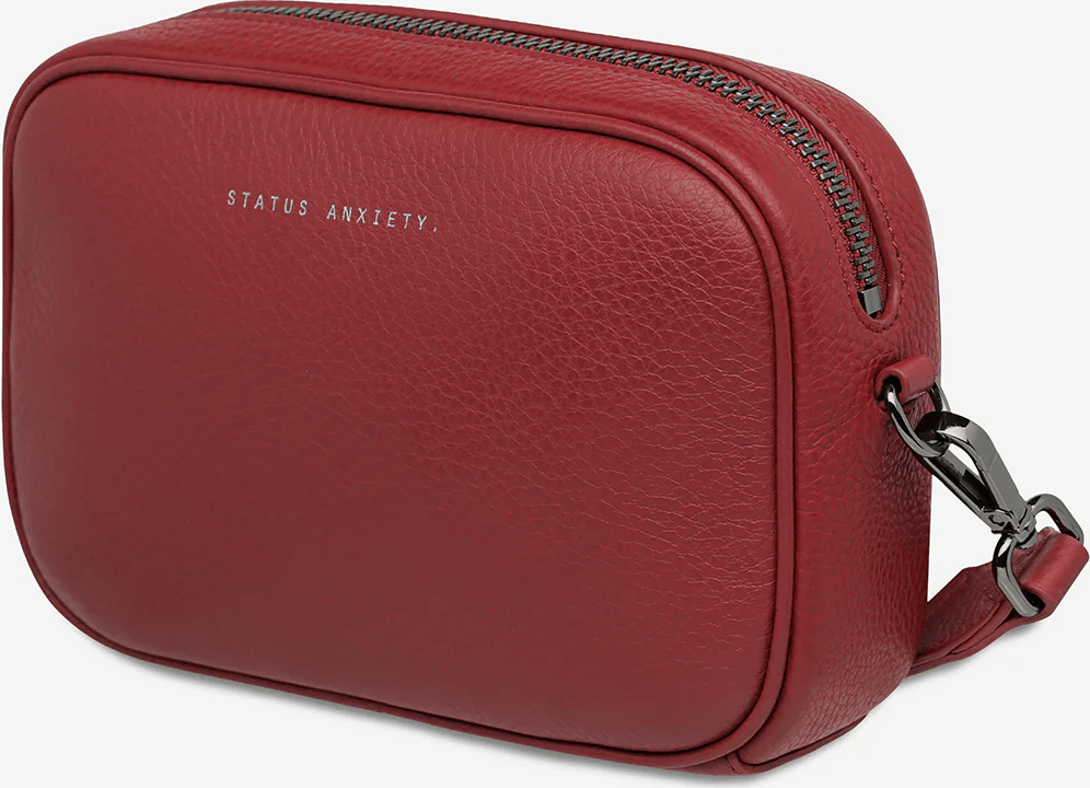 STATUS ANXIETY Plunder Bag With Webbed Strap - Rouge