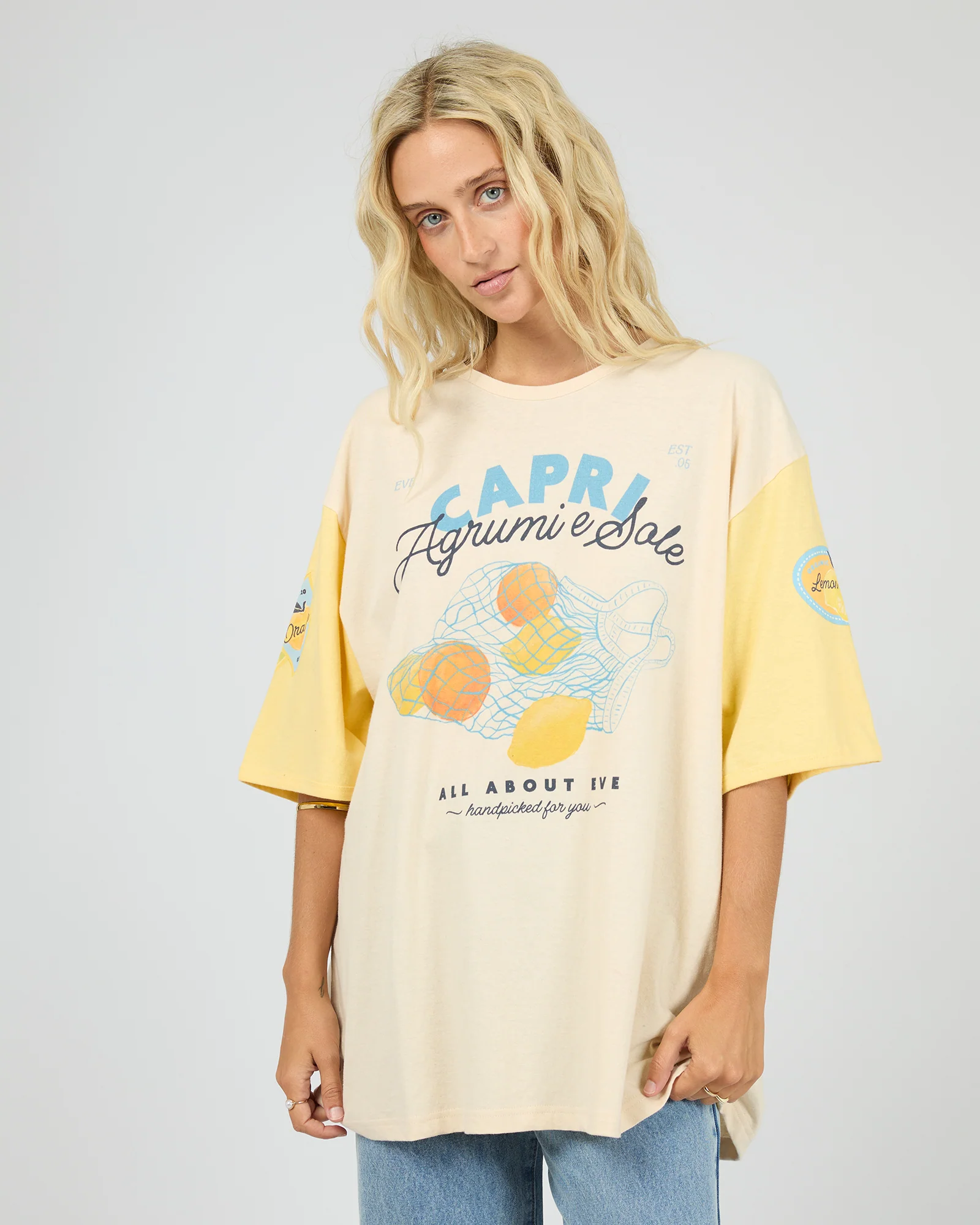 ALL ABOUT EVE Club capri O/S tee - Vanilla