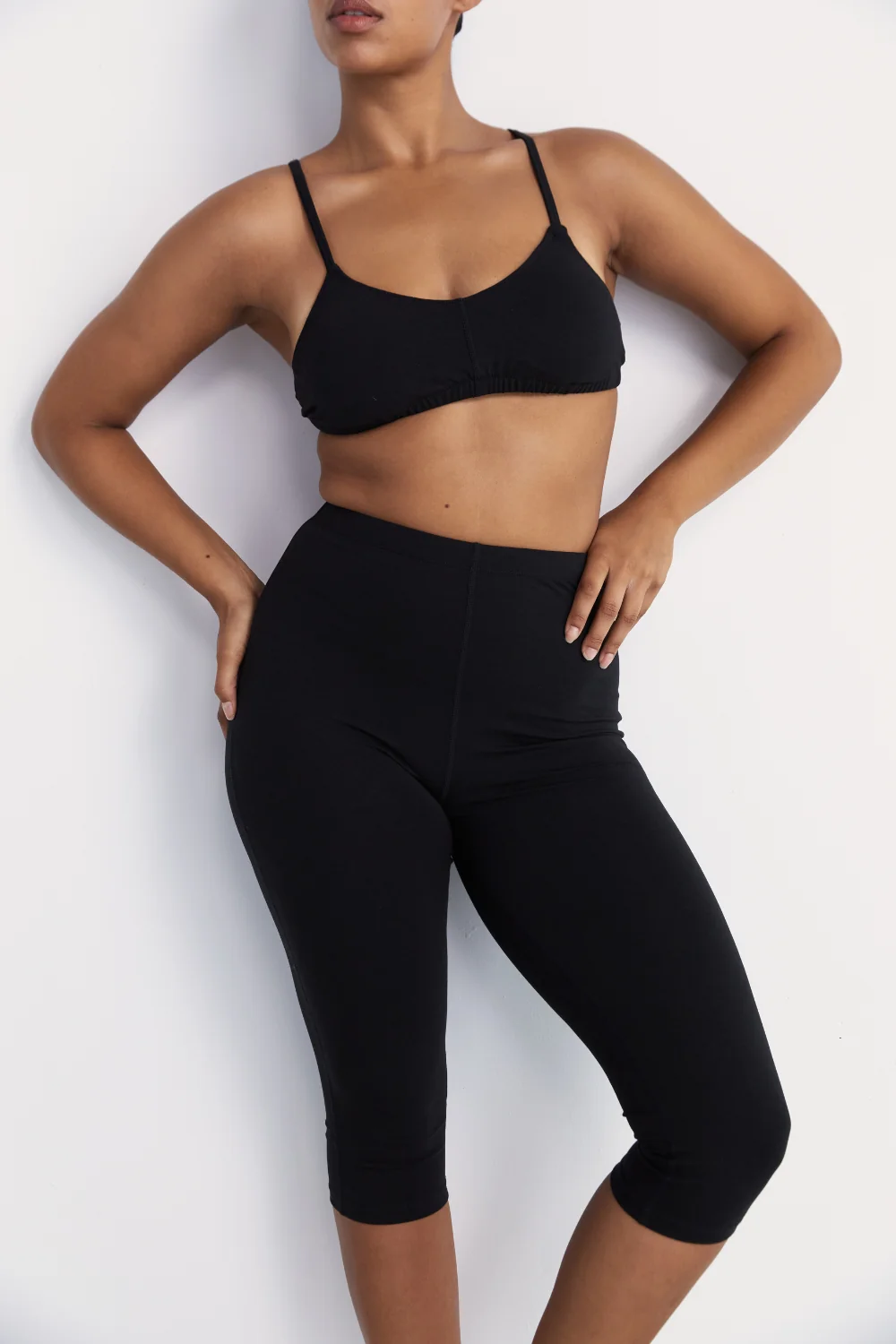 PINKY & KAMAL Capri Legging - Black