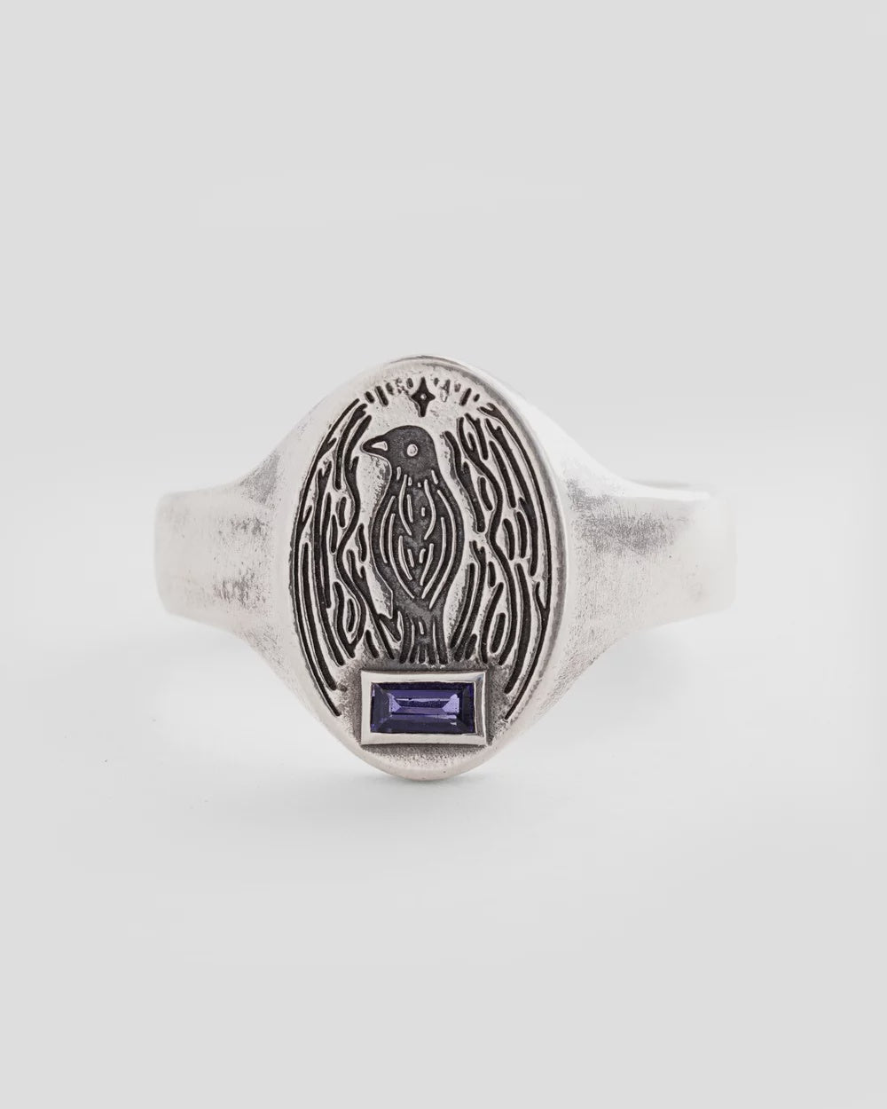 SUE THE BOY Satin Bowerbird Signet Ring Size W - 925 silver/lolite