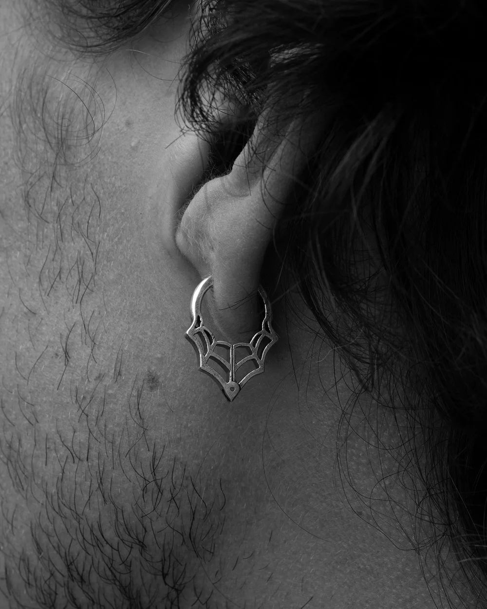 SUE THE BOY Web Huggie pair - 925 silver