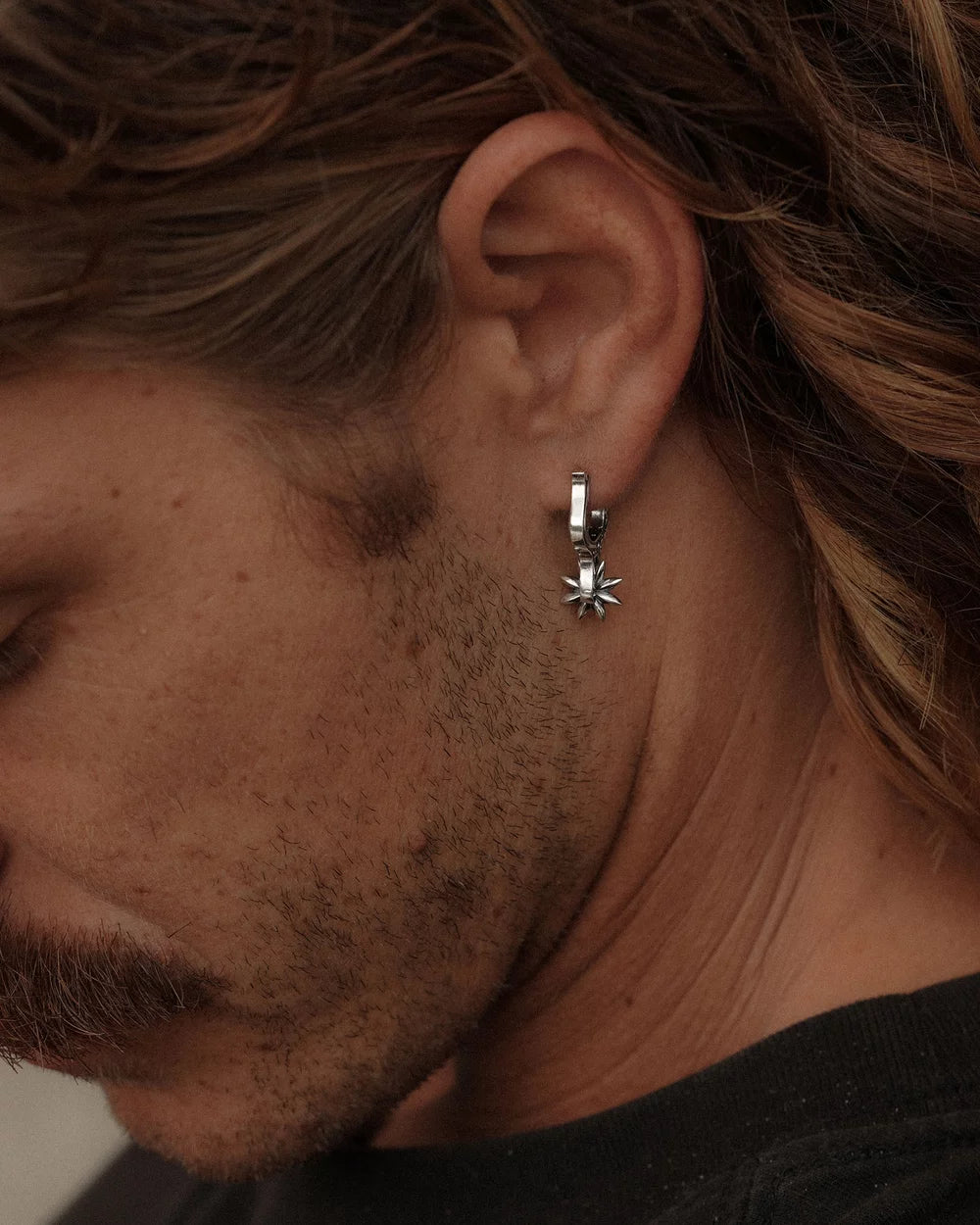 SUE THE BOY The Spur Huggie Earring Pair