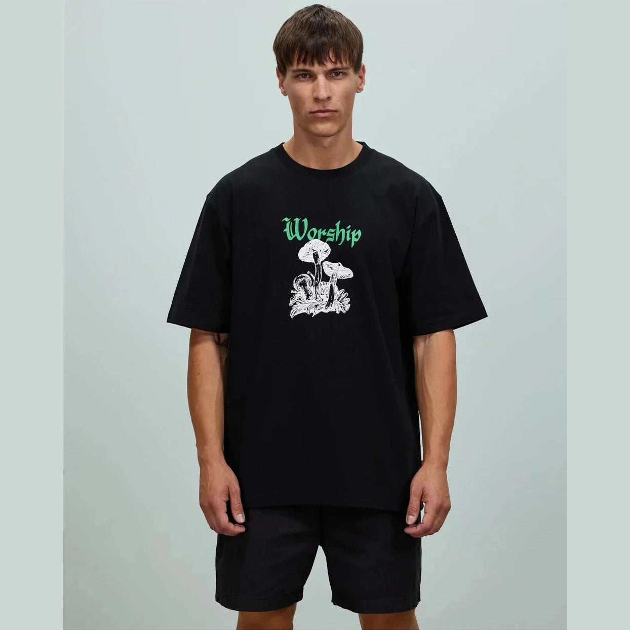 Worship time for magic tee - black