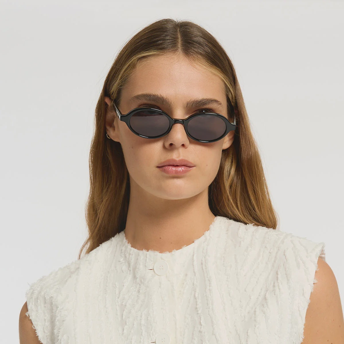 STATUS ANXIETY- Wonder sunglasses Black/Gold